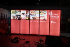 SaborGranadaHTMalaga2018_PanelRetroiluminado_Display_Kolors
